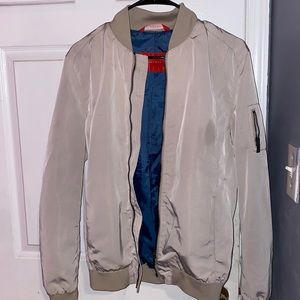 Beige bomber jacket with pockets (can be worn as stylish womens bomber)